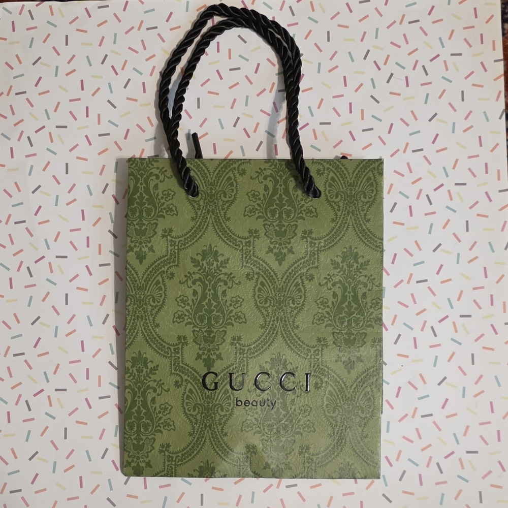 Gucci Beauty Olive Patterned Bag - Picture 1 of 3